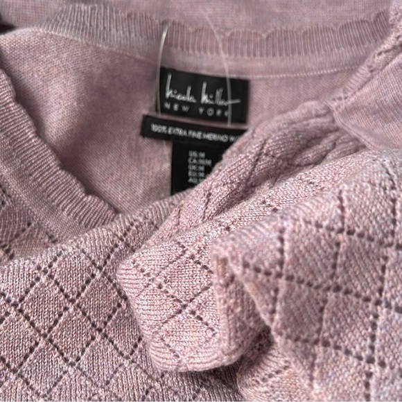 Nicole Miller Fine Merino Wool Pointless lilac Sweater MED NWT - Picture 6 of 11